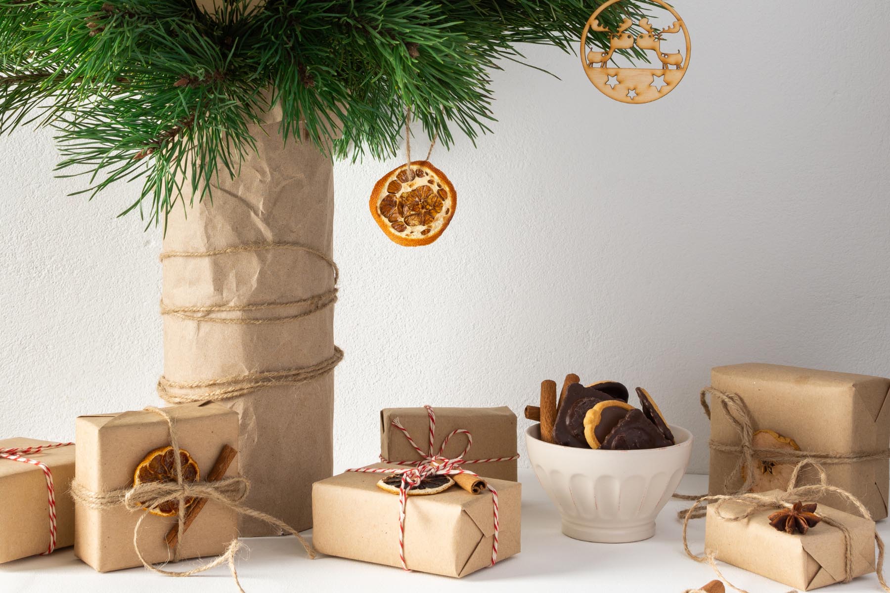 Sustainable Hacks for a Greener Holiday Season